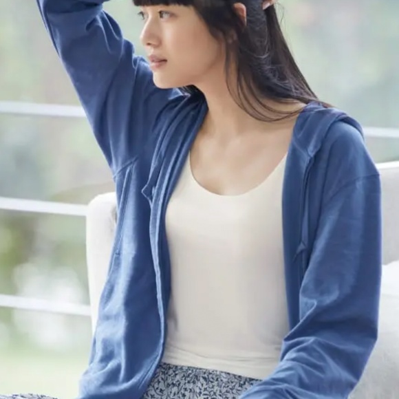 Uniqlo Airism Tank Top NWT - Picture 2 of 6